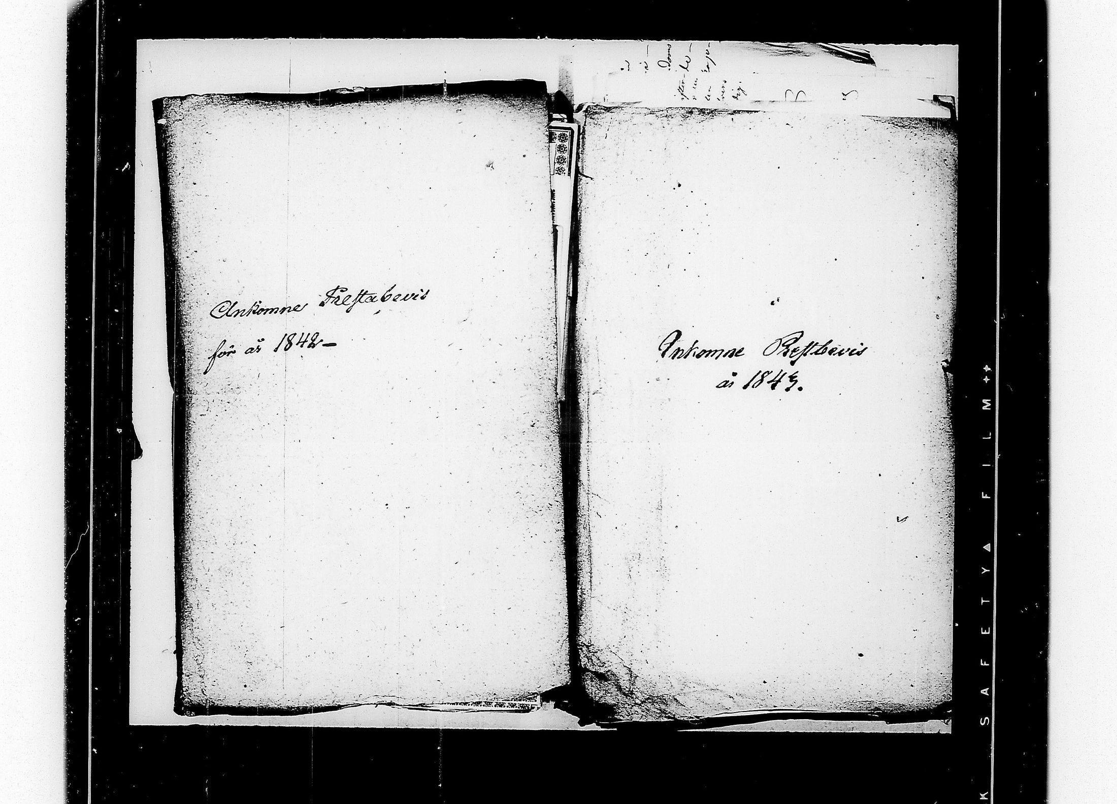 [ ../kirjat/Kirkonkirjat/ensimmainen_suomen_meriekipaasi/muuttokirjoja_1842-1843_es175/kuvat/4.jpg ]