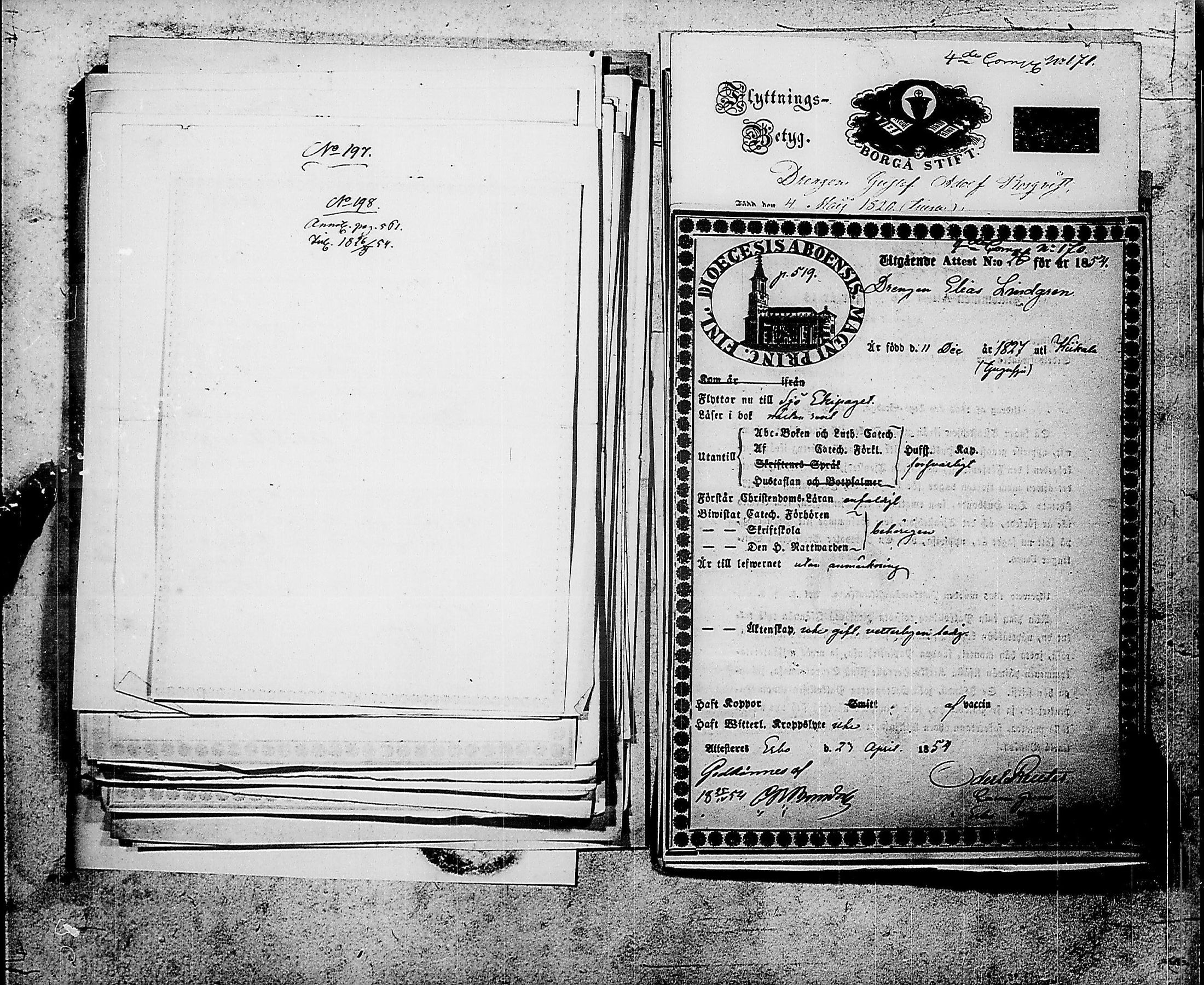 [ ../kirjat/Kirkonkirjat/ensimmainen_suomen_meriekipaasi/muuttokirjoja_1854-1855_es177/kuvat/211.jpg ]
