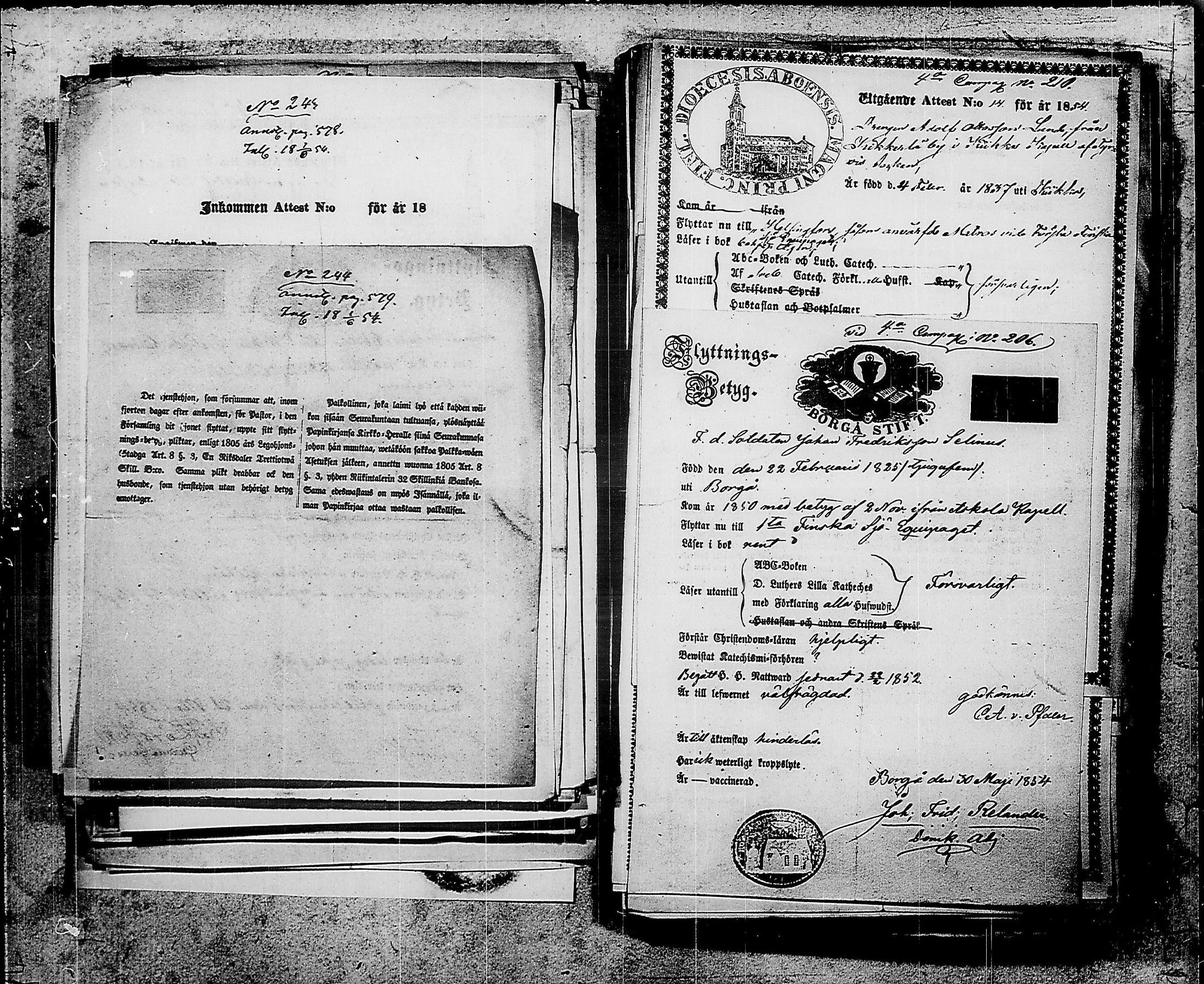 [ ../kirjat/Kirkonkirjat/ensimmainen_suomen_meriekipaasi/muuttokirjoja_1854-1855_es177/kuvat/257.jpg ]