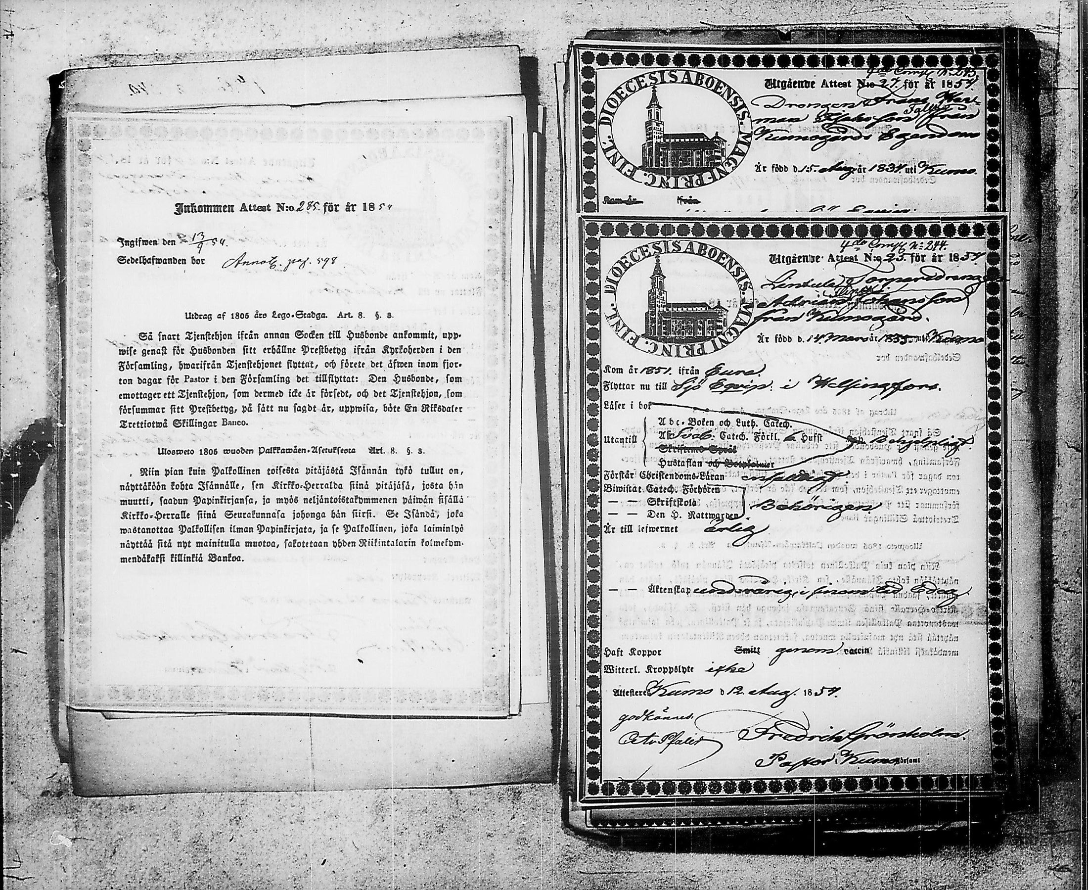 [ ../kirjat/Kirkonkirjat/ensimmainen_suomen_meriekipaasi/muuttokirjoja_1854-1855_es177/kuvat/300.jpg ]