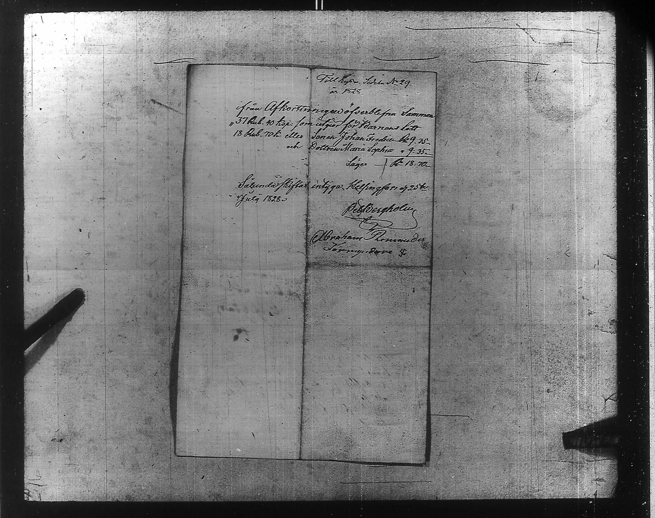 [ ../kirjat/Kirkonkirjat/ensimmainen_suomen_meriekipaasi/perukirjoja_1823-1829_es172/kuvat/390.jpg ]