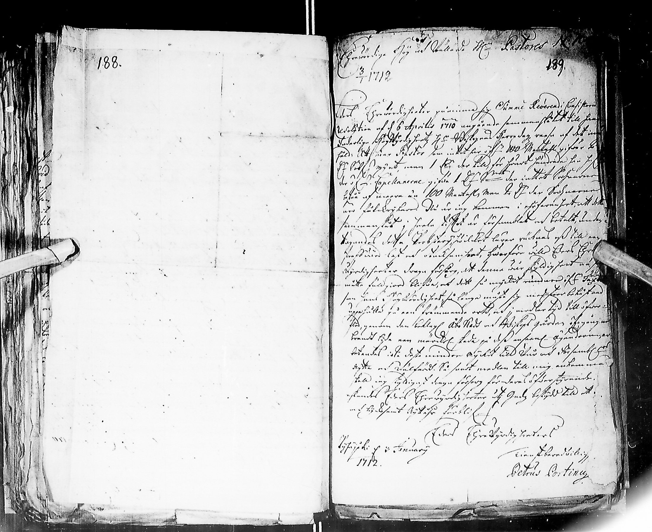 [ ../kirjat/Kirkonkirjat/ii/asiakirjoja_1704-1723_ik266/kuvat/101.jpg ]