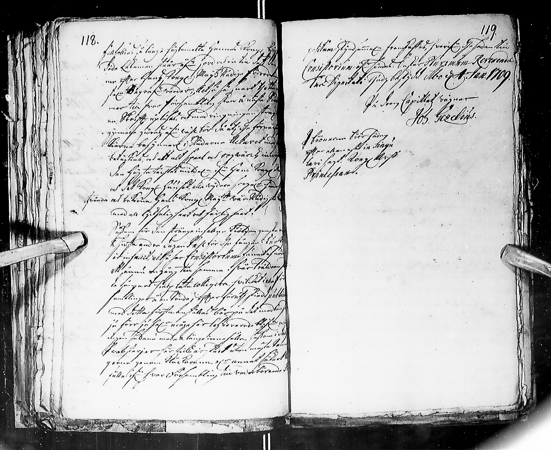 [ ../kirjat/Kirkonkirjat/ii/asiakirjoja_1704-1723_ik266/kuvat/66.jpg ]