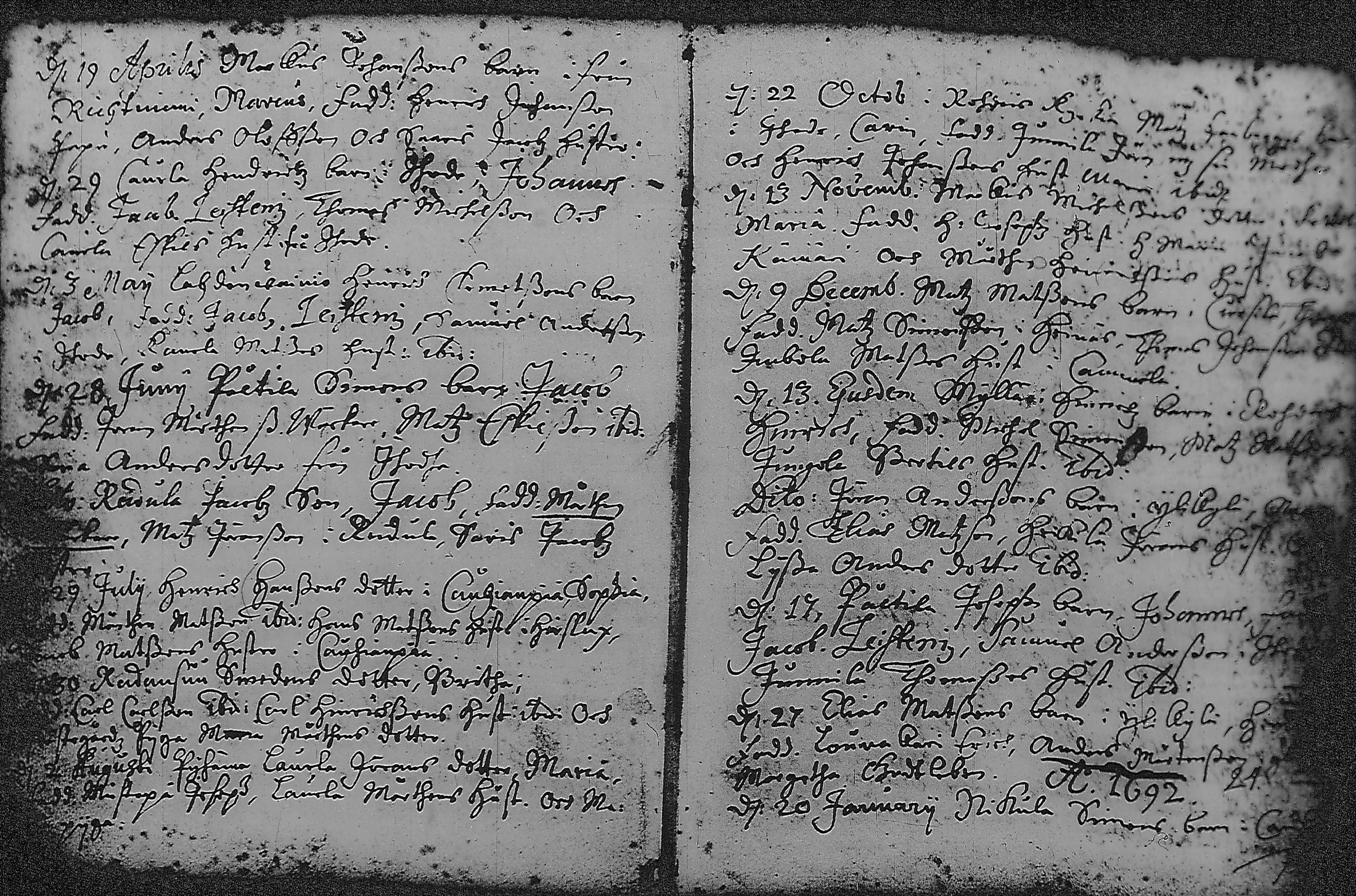 [ ../kirjat/Kirkonkirjat/pyharanta/syntyneet-vihityt-kuolleet_1685-1760_jk62/kuvat/13.jpg ]